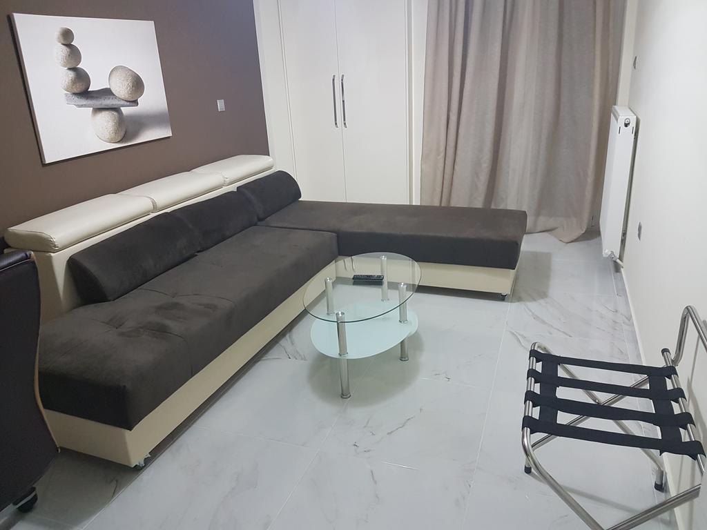 Route 77 Apartment Солун Екстериор снимка