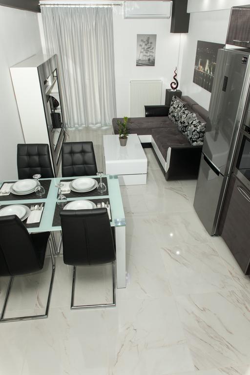 Route 77 Apartment Солун Екстериор снимка